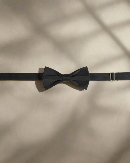 2H black Bow Tie